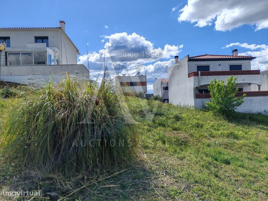 Lote de terreno para moradia unifamiliar — Batalha, Leiria