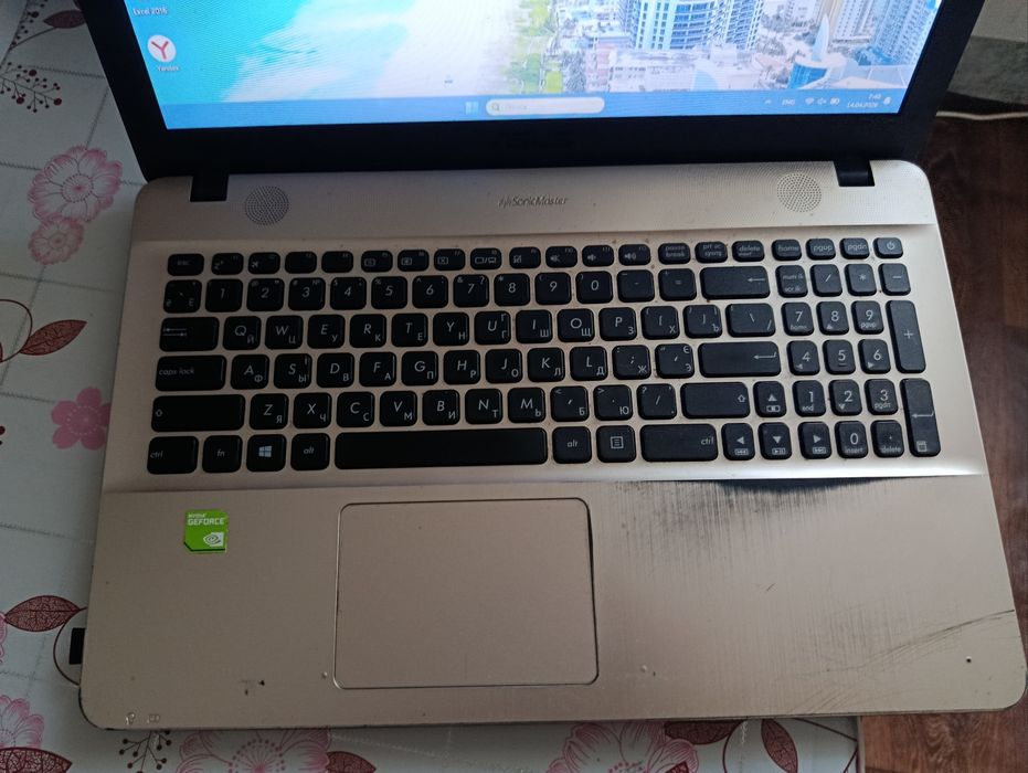 Рабочий ноутбук Asus X541SC для работы и учёбы