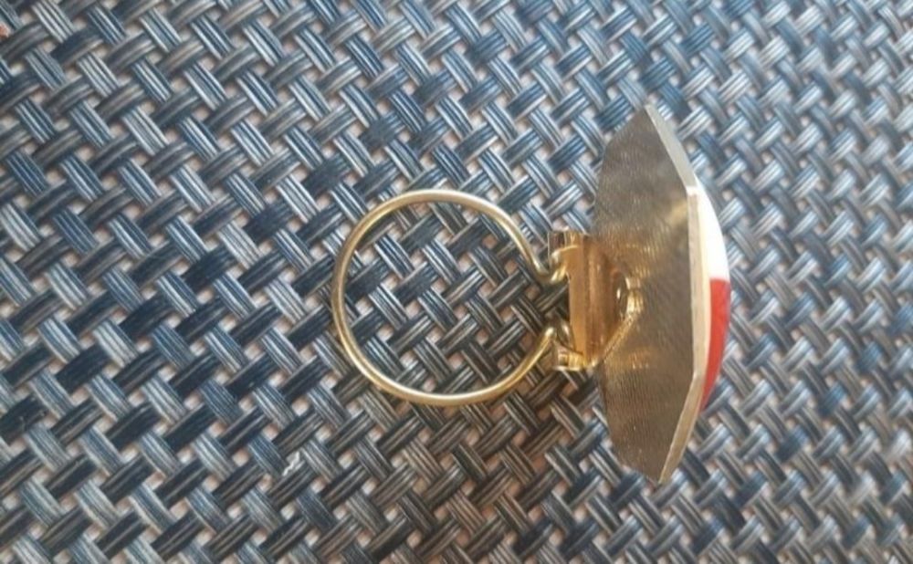 Брошка, затискач для хустки