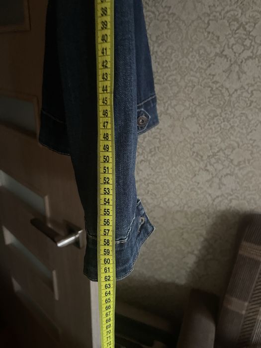 Продам нову джинсову куртку