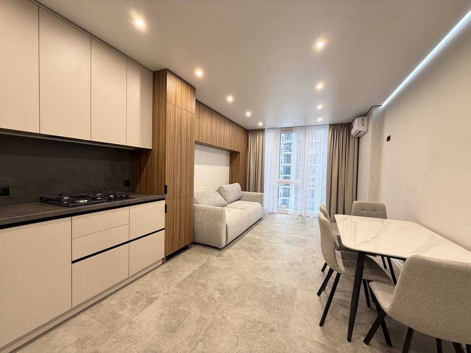 укомплектована велика 1 кімнатна квартира!