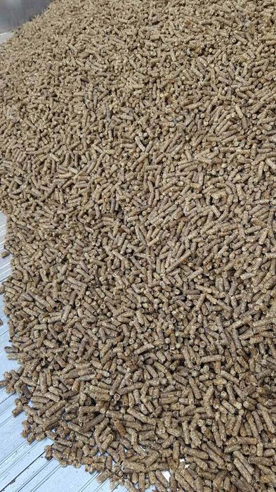 Жом сухий в мішках