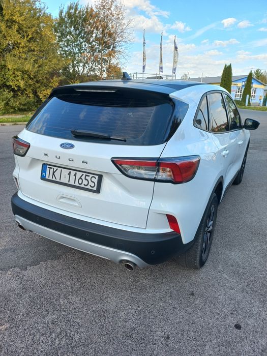 Ford Kuga Ładny.