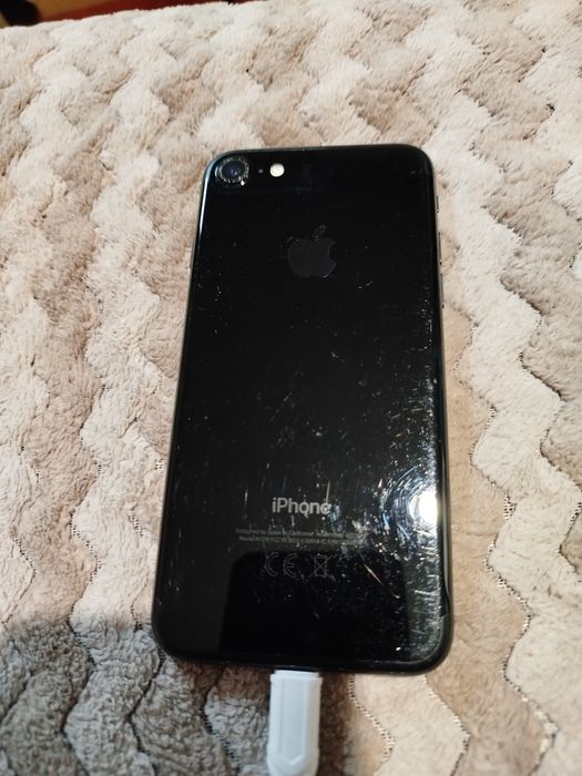 Продам iPhone 7 на 128 ГБ пам'яті