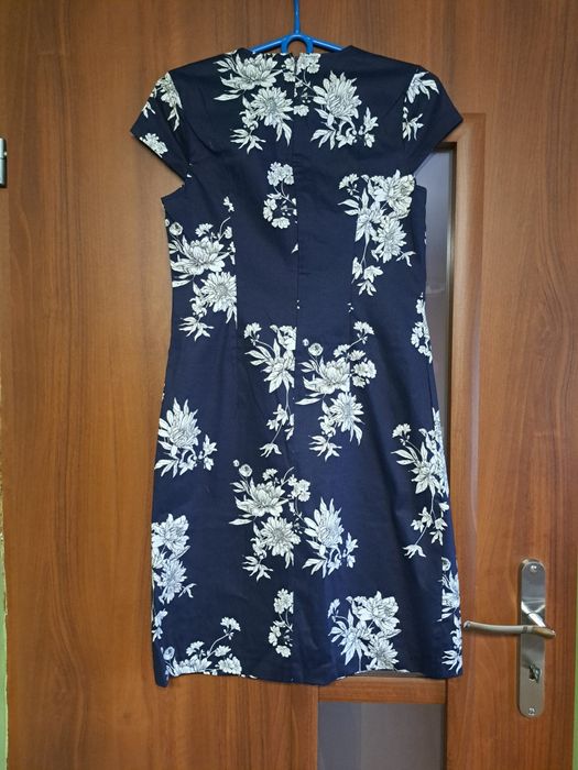 Granatowa sukienka rozmiar 34