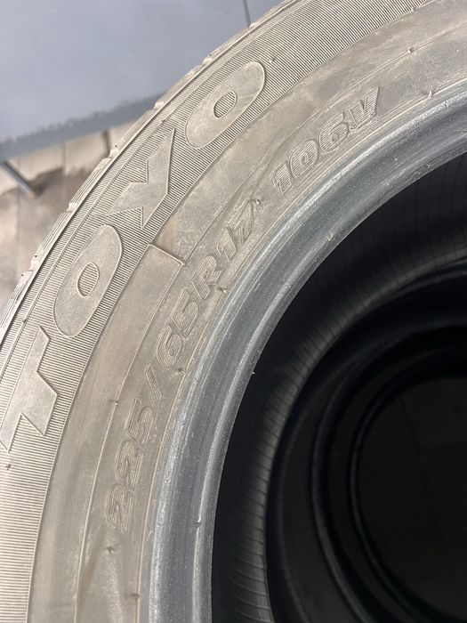 Літня резина toyo r17 225  65 suv 4шт