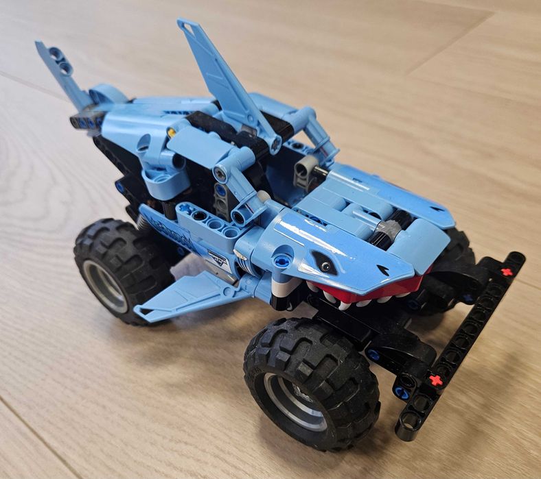 LEGO Technic 42134 Monster Jam Megalodon stan idealny