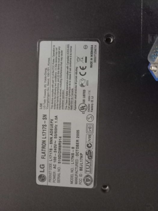 Monitor LG z kablem 17 cali