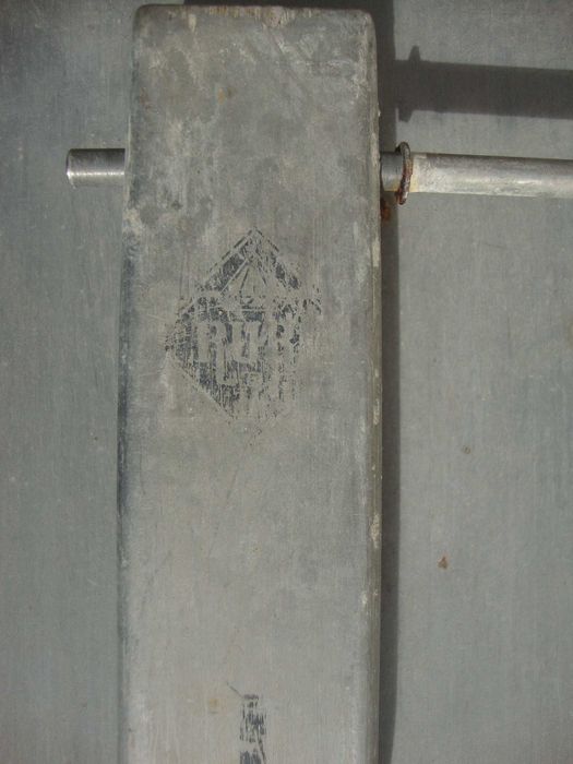 Cortador-chanfrador eléctrico RUBI c bancada trabalha com água p pedra