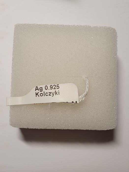 Srebrne kolczyki gwiazdki z cyrkoniami