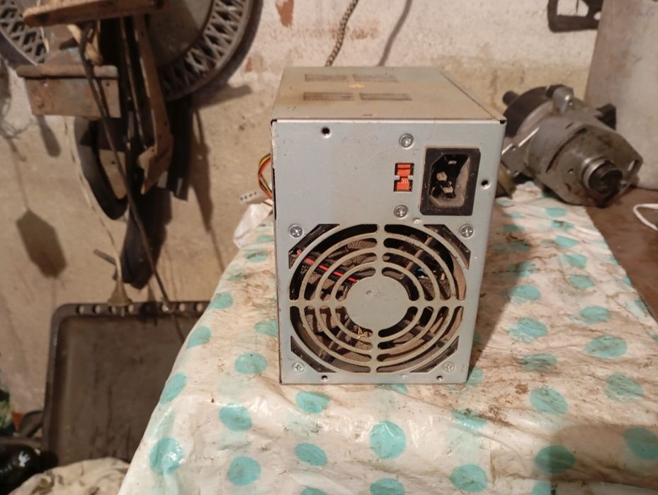 Продам блок питания на компьютер