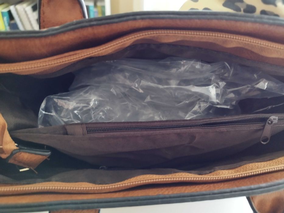 Mala Castanha c/ Oferta do Lenço - NOVA