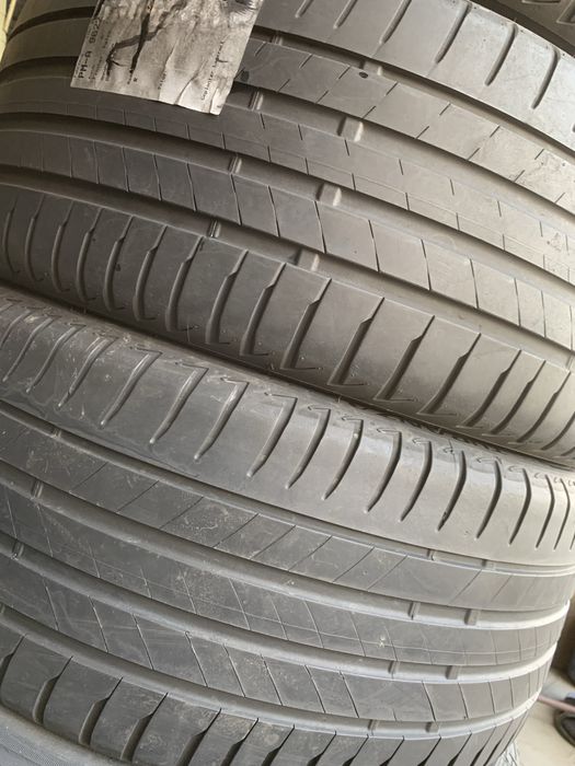 225/40R18 Bridgestone 21-23роки
