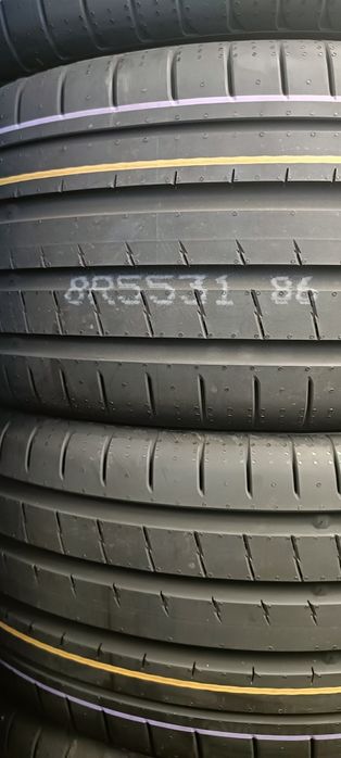 Pneus  275/40/18