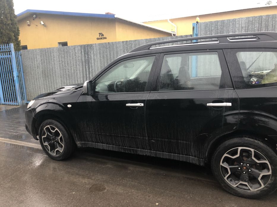 Subaru forester 2.5 XT  2010