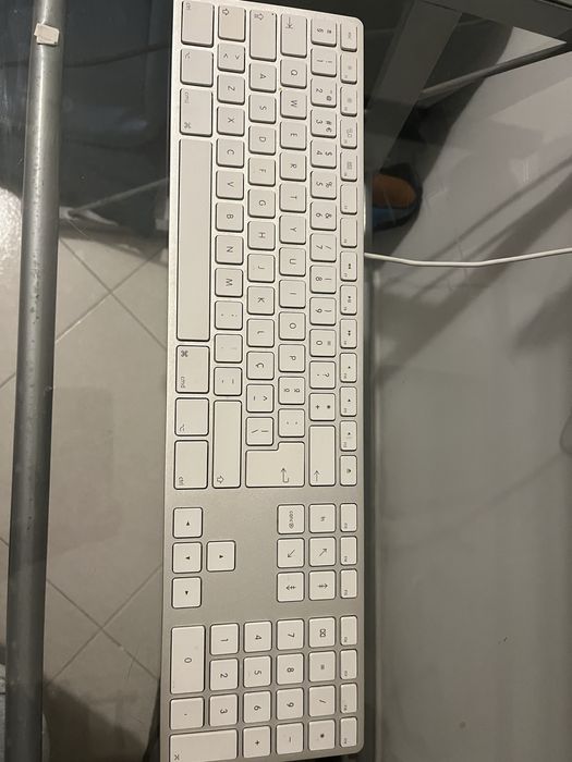 iMac i5 21.5’’ (2013) A funcionar + ofertas