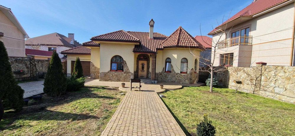 Продам красивый дом-мечты в Авангарде