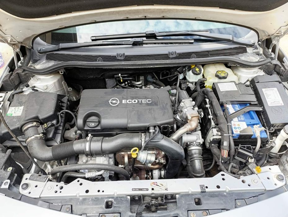 Продам авто 2012 Опель Астра