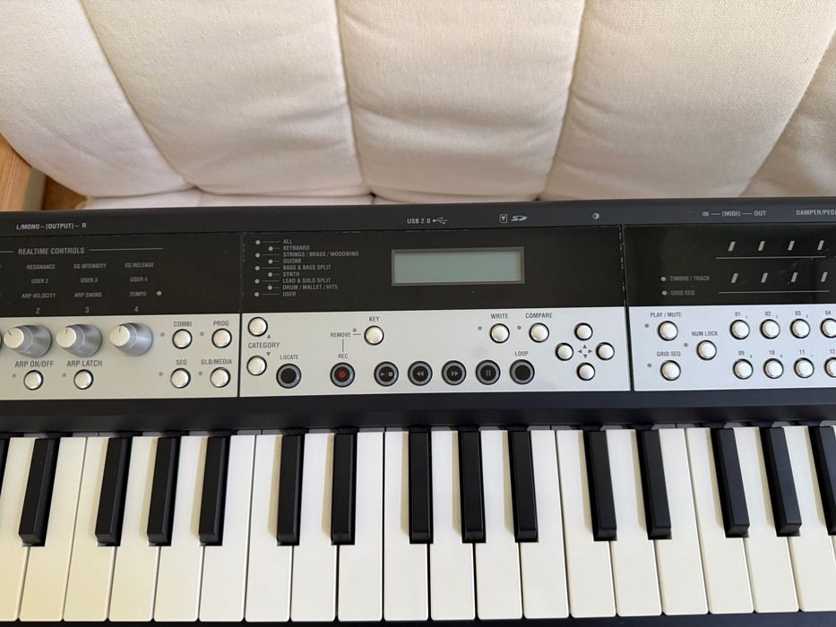Korg Microstation 62 teclas