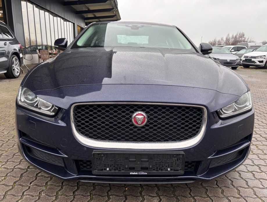 Ягуар ХЕ, Jaguar XE X760 бампер передний запчасти б/у