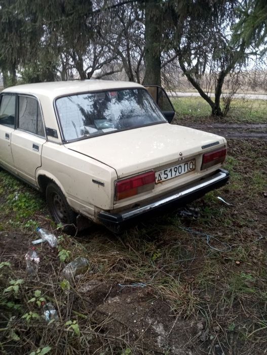 Продам машину ваз 2107