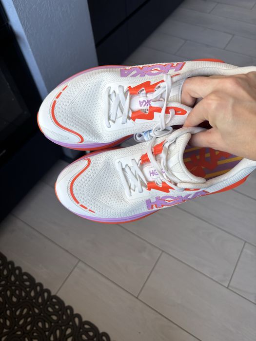 Кросівки hoka нові