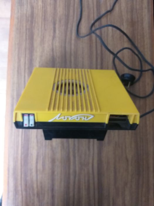 Фен ЛОКОН з двома режимами.