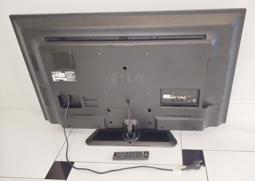 Telewizor LG 42" 42LN5400, super stan!