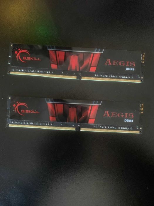 Memória RAM - 2x8GB DDR4 - G.Skill