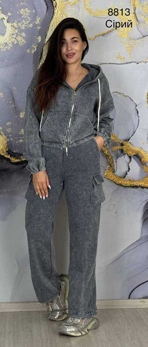 Жіночий трикотажний костюм на кожен день