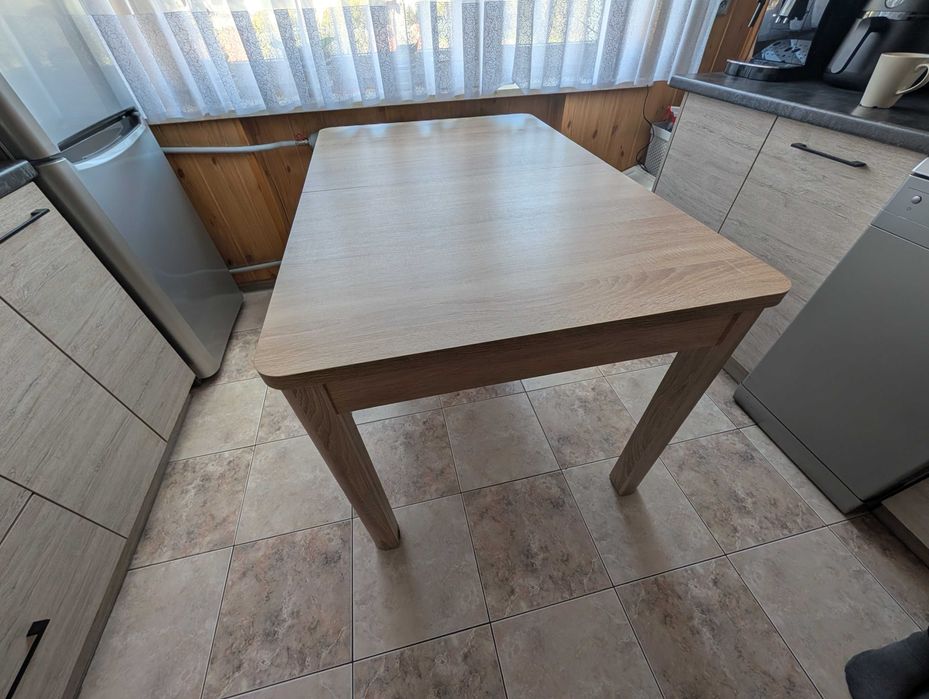 Rozkładany stół kuchenny/jadalniany – Jasny Dąb (84x130/180 cm)