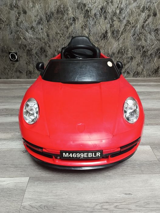 Продам дитячу машину на акамуляторі