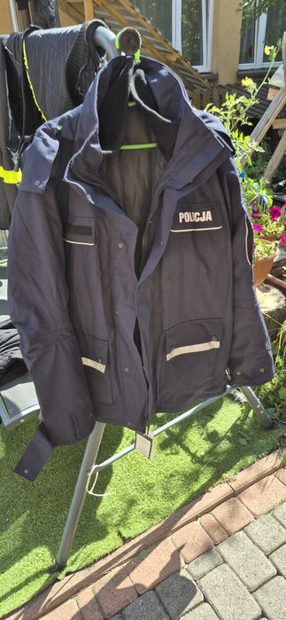 Sprzedam nową slużbową kurtkę zimową Policja