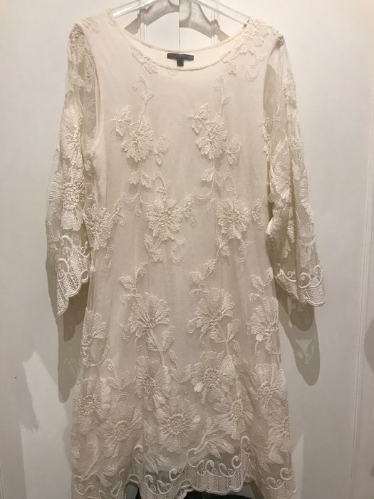 Vestido bordado Uterqüe, tamanho M