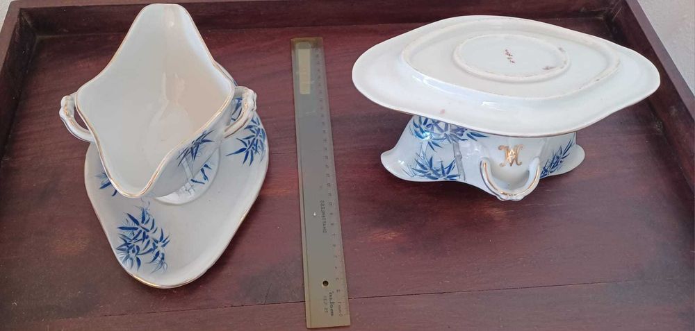 Antiguidade *Serviço de mesa loiça feita mão no Japão 98 peças