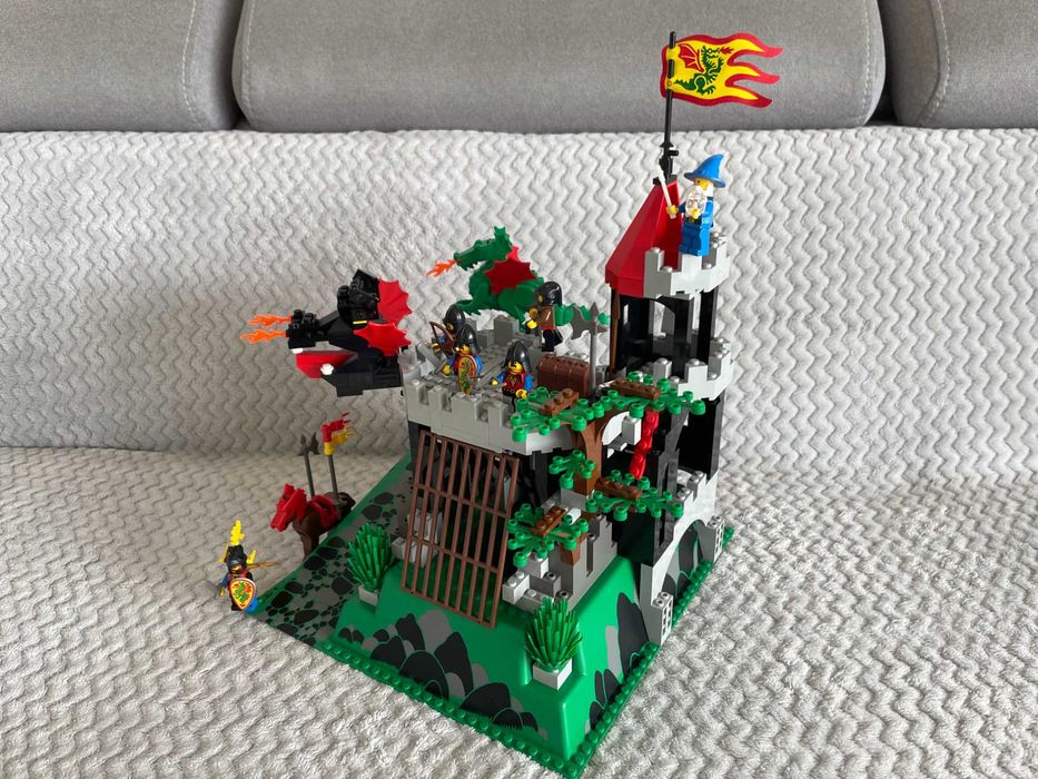 Lego 6082 Fire Breathing Fortress = kompletny 100% + dostawa za DARMO