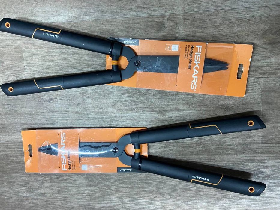 FISKARS кущорізи та сучкорізи
