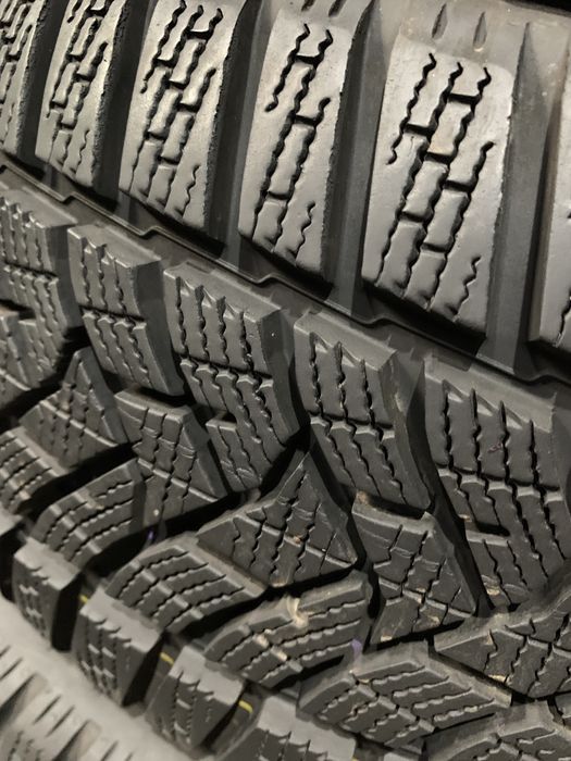 Шини б/у зима 205/55 R16 Dunlop WinterSport 5