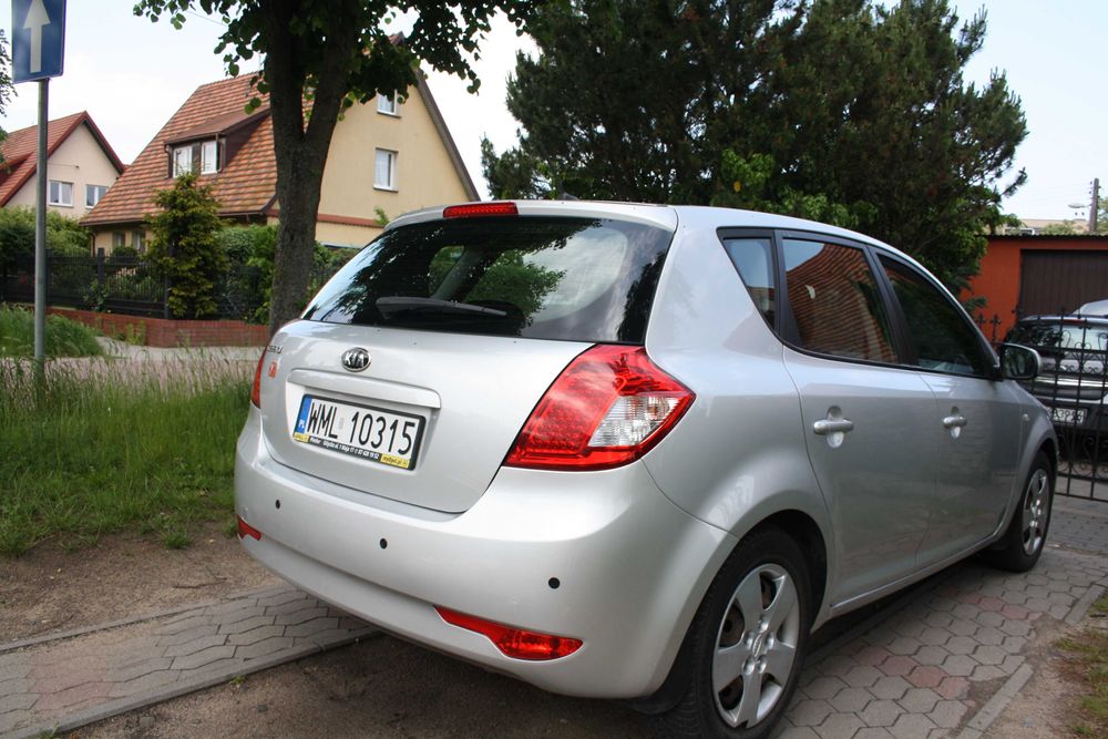 kia ceed 1.4 benz,hatchback, 2011r