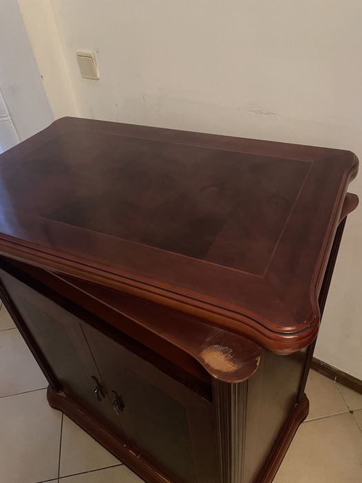 Móvel de apoio a TV