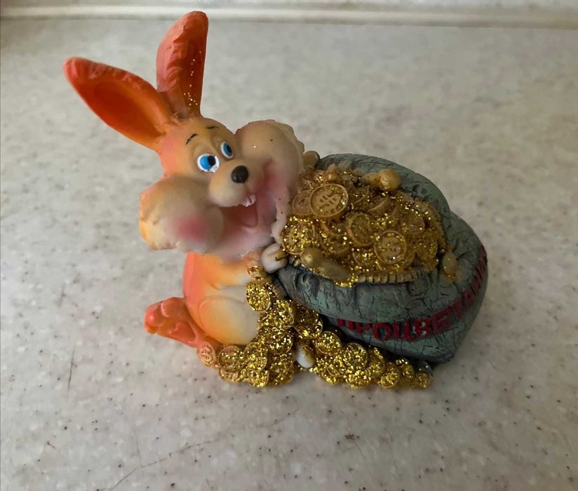 Фигурка статуэтка копилка кролик