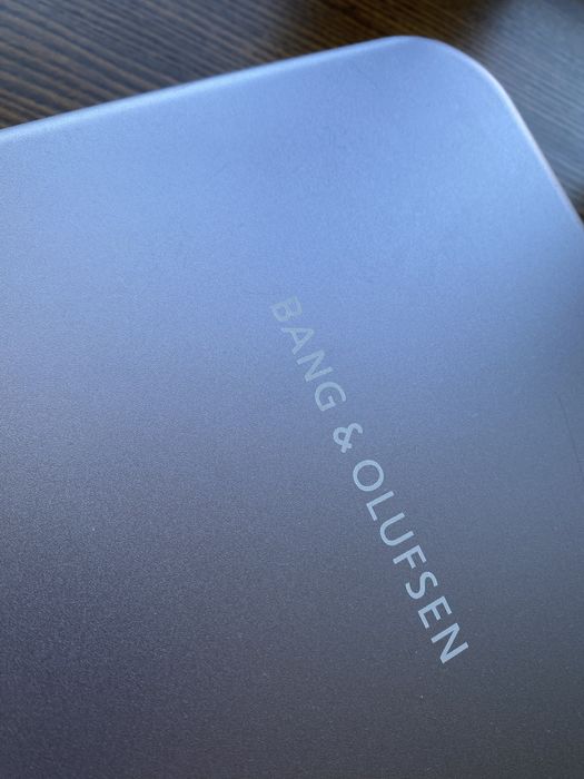 Bang  olufsen h 95