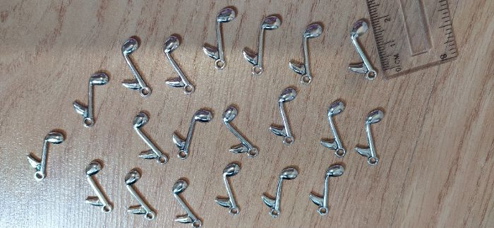 Lote 20 Pingentes nota musical