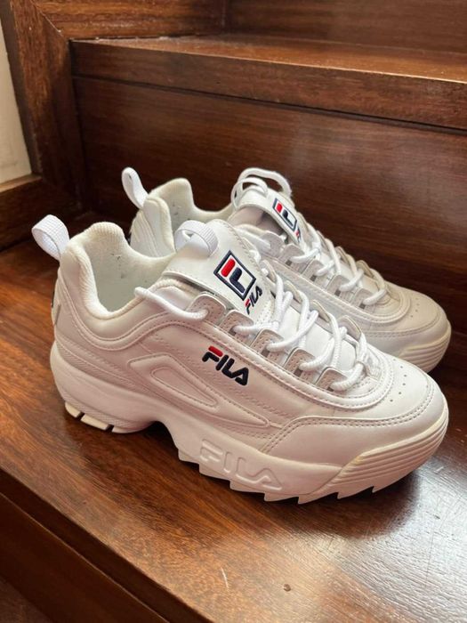 Ténis Fila modelo DISRUPTOR. como novas