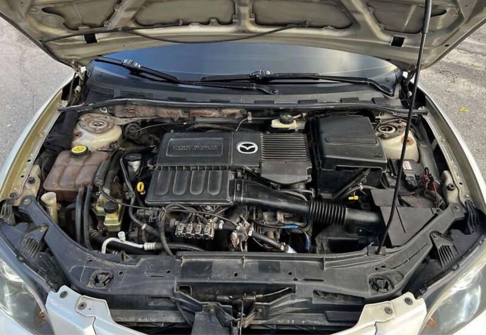Продам Mazda 3 1.6