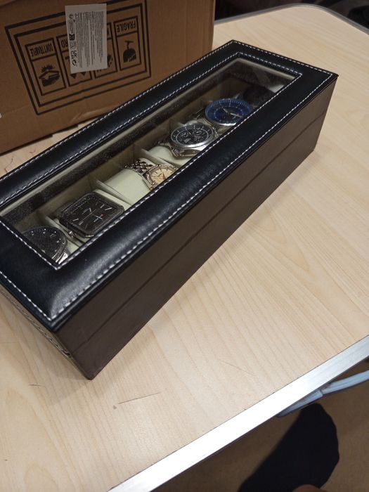 Чехол футляр шкатулка органайзер для часов. .