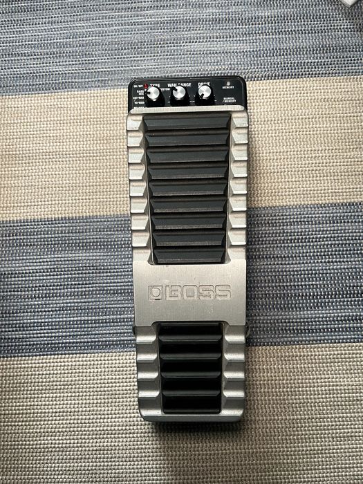 Boss PW-10 V-Wah (*Só funciona com pilhas, ler descrição)