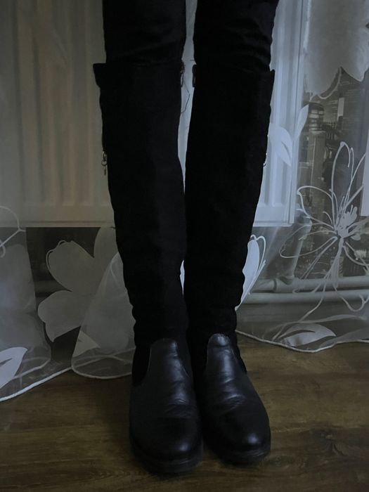 Чорні жіночі сапожки