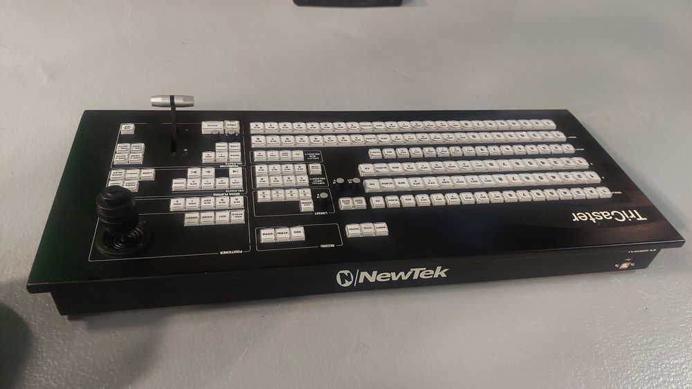 NewTek TriCaster XD660 Surface Control (Mesa de Controlo de Vídeo)