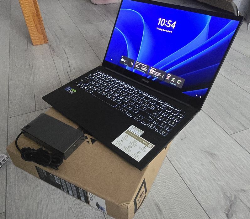 Ігровий ноут Asus Q530V(i7 13620H/16GB/512GB NVMe/GFRTX3050/6GB GDDR6)